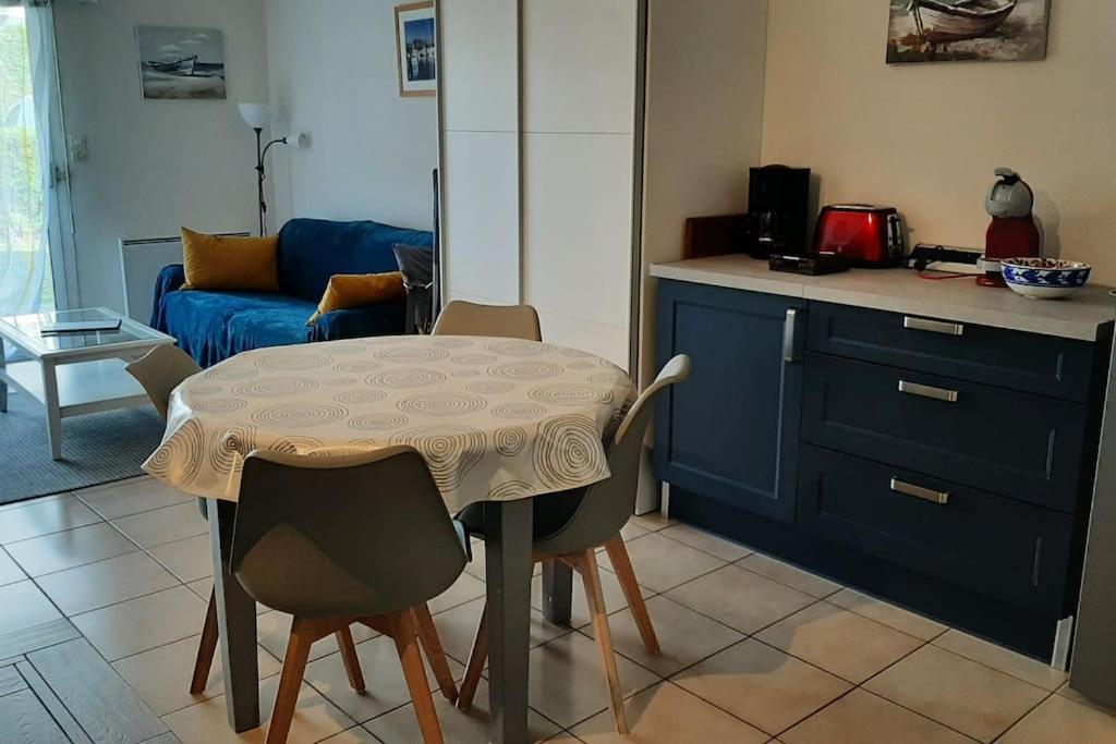 Hyper Centre De Sarzeau, Grand Appartement Au Calme Avec Jardinet Ngoại thất bức ảnh